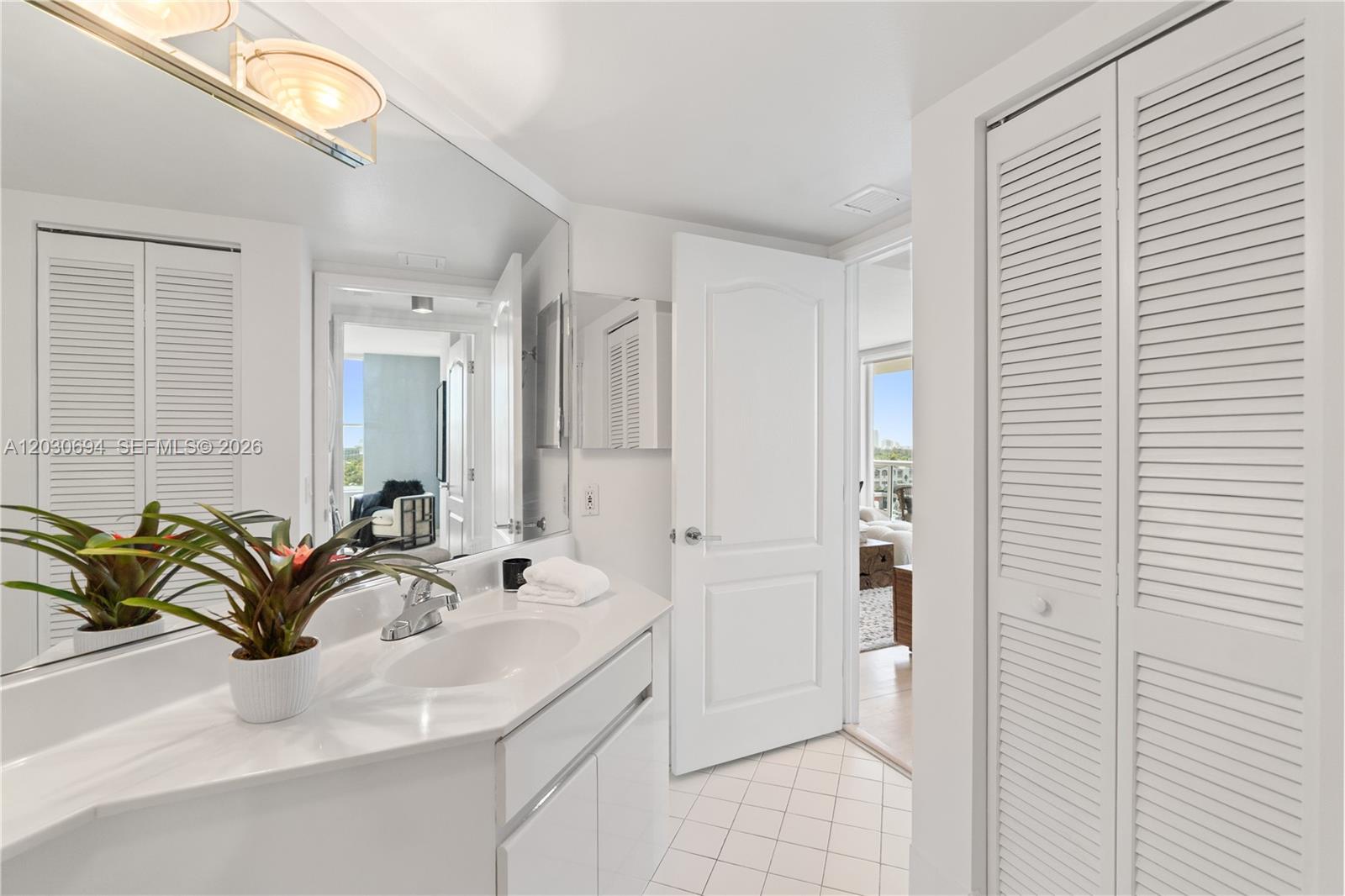 SUNSET HARBOUR SOUTH CONDO - Residential