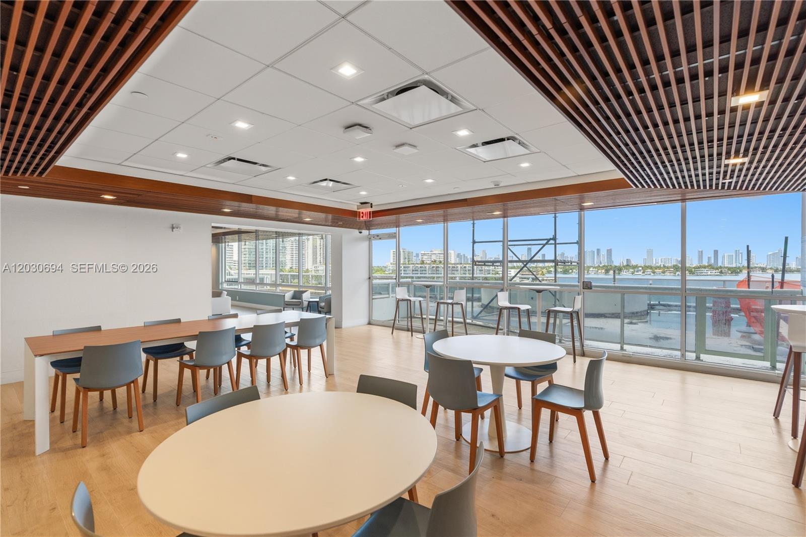 SUNSET HARBOUR SOUTH CONDO - Residential