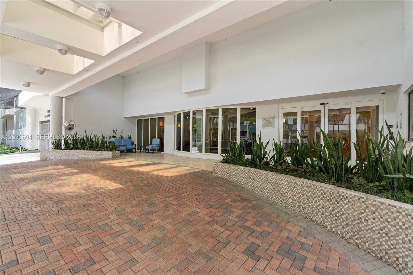SUNSET HARBOUR SOUTH CONDO - Residential