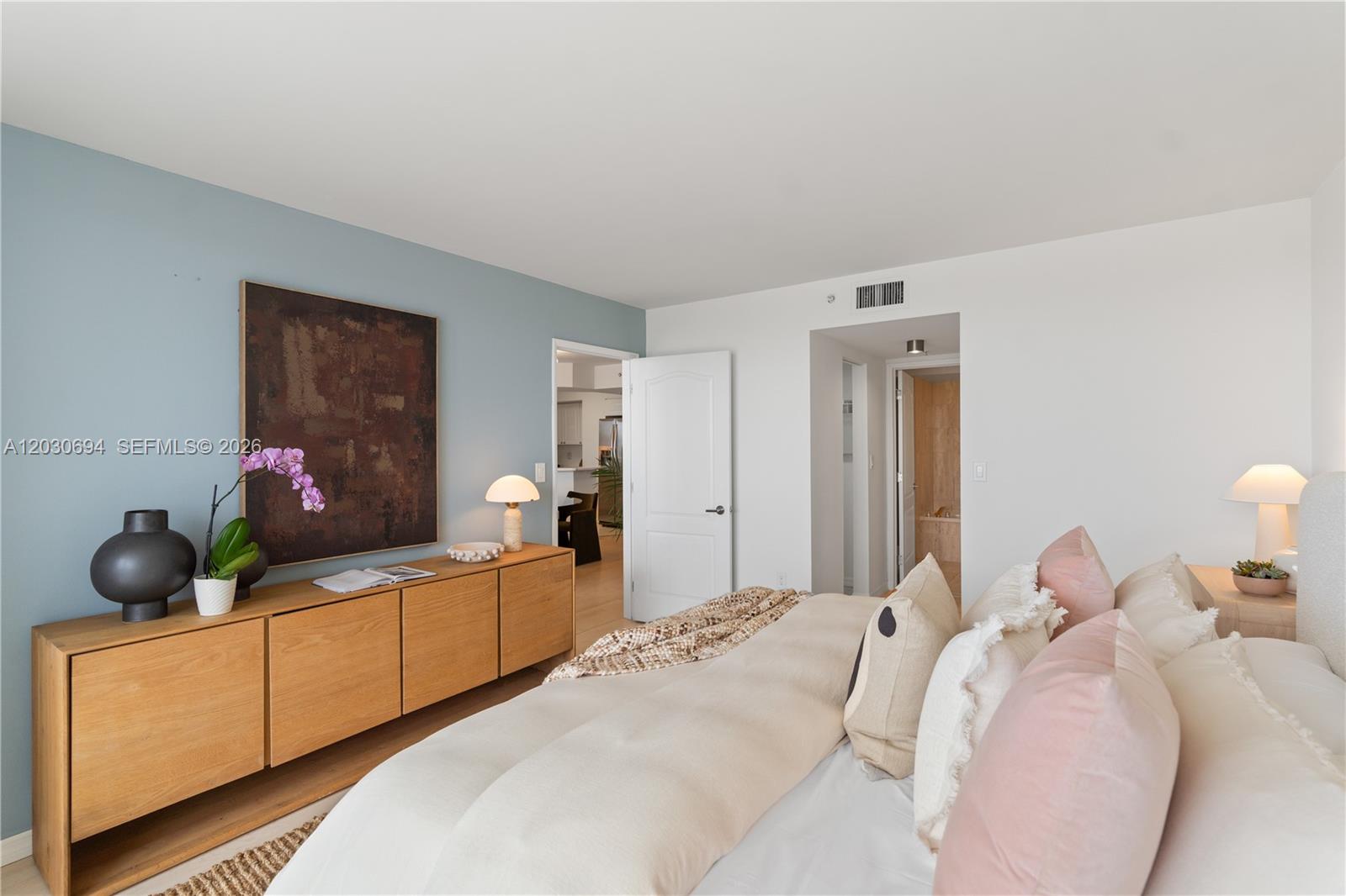 SUNSET HARBOUR SOUTH CONDO - Residential