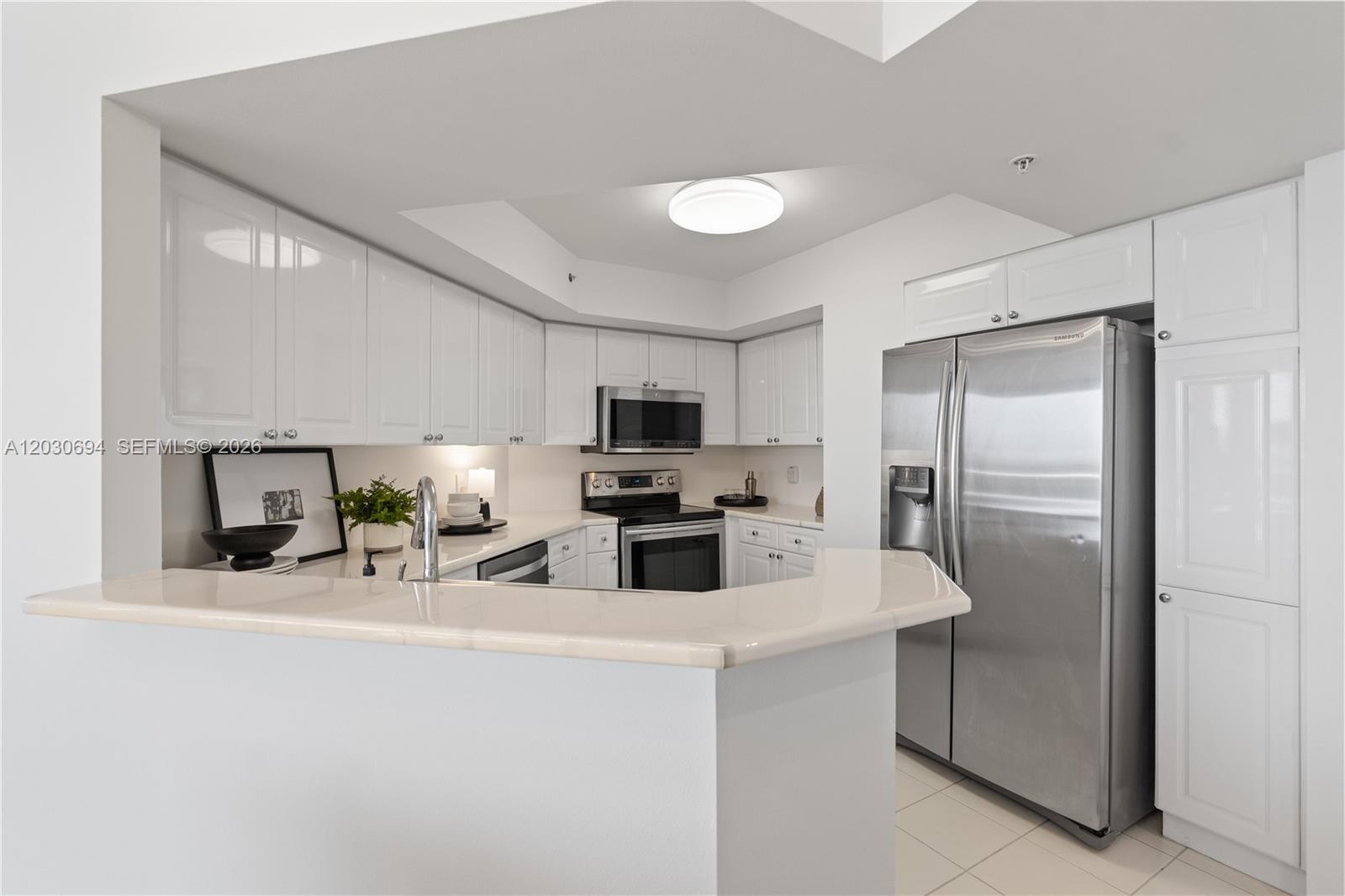 SUNSET HARBOUR SOUTH CONDO - Residential
