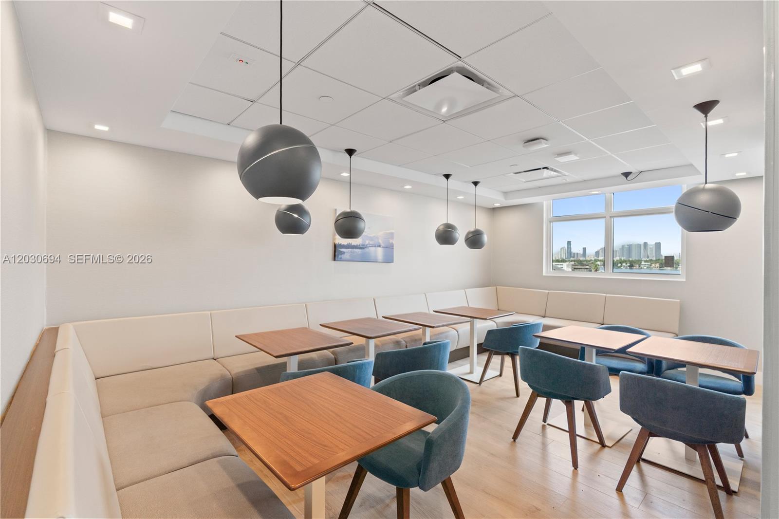 SUNSET HARBOUR SOUTH CONDO - Residential