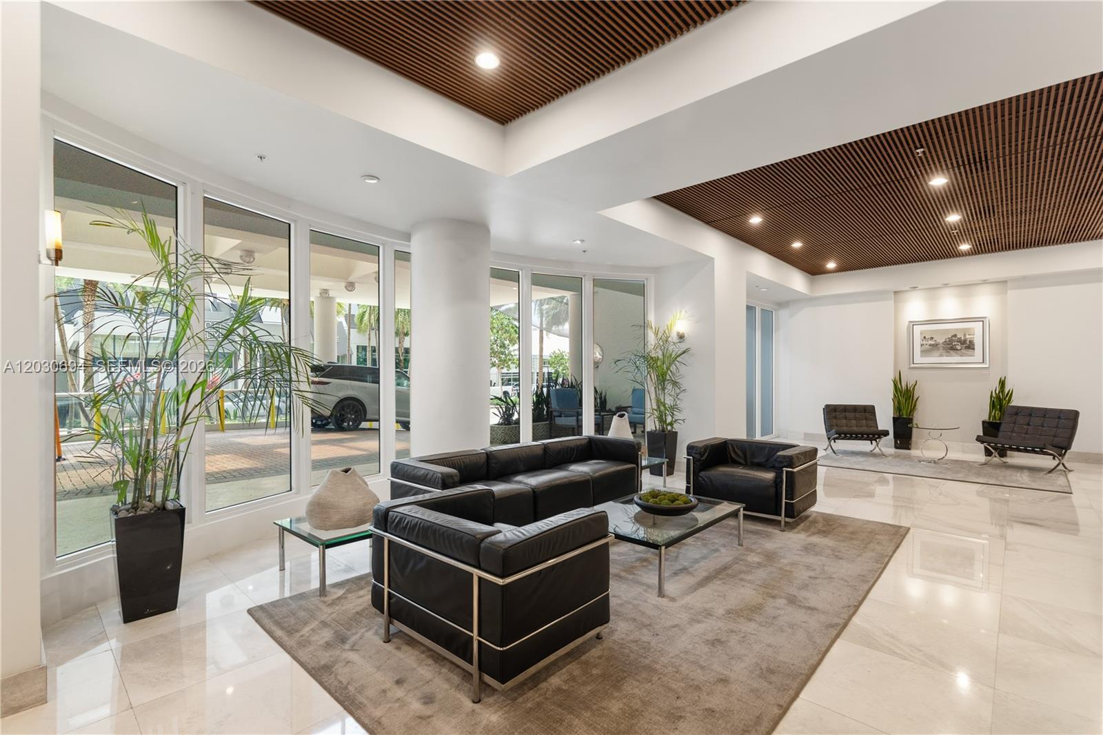 SUNSET HARBOUR SOUTH CONDO - Residential