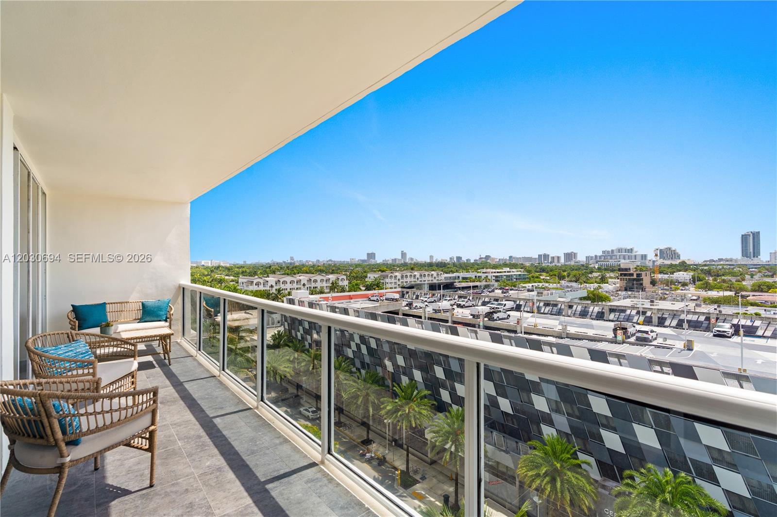 SUNSET HARBOUR SOUTH CONDO - Residential