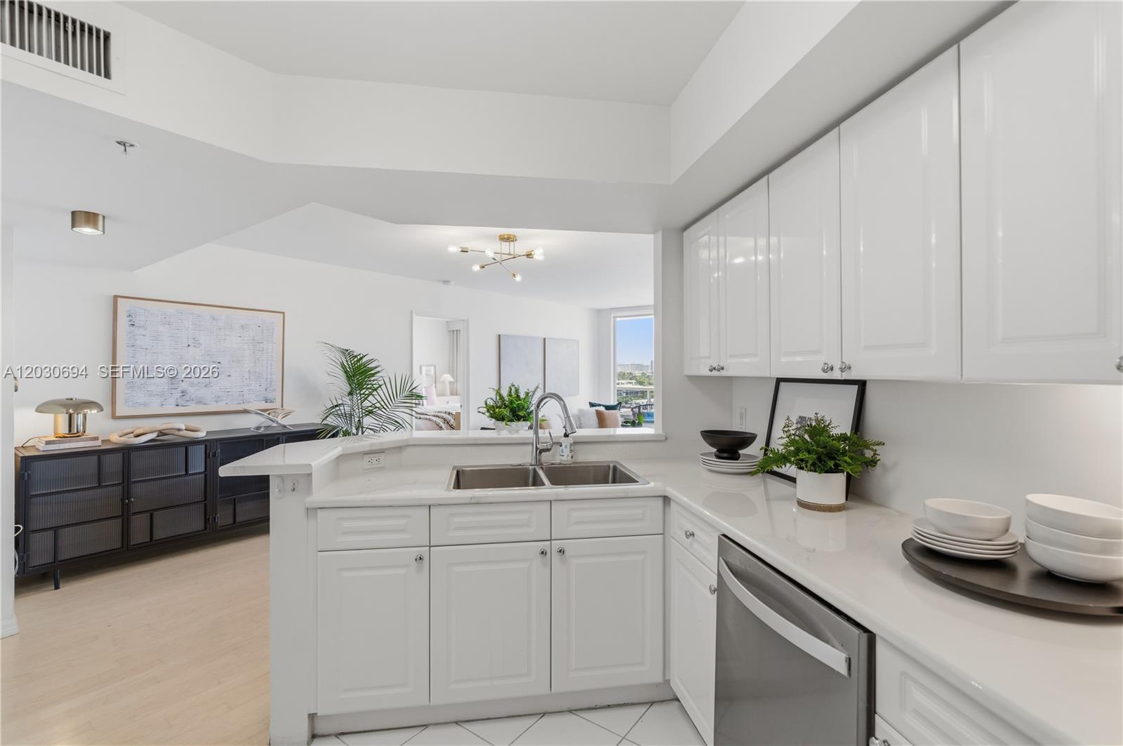 SUNSET HARBOUR SOUTH CONDO - Residential