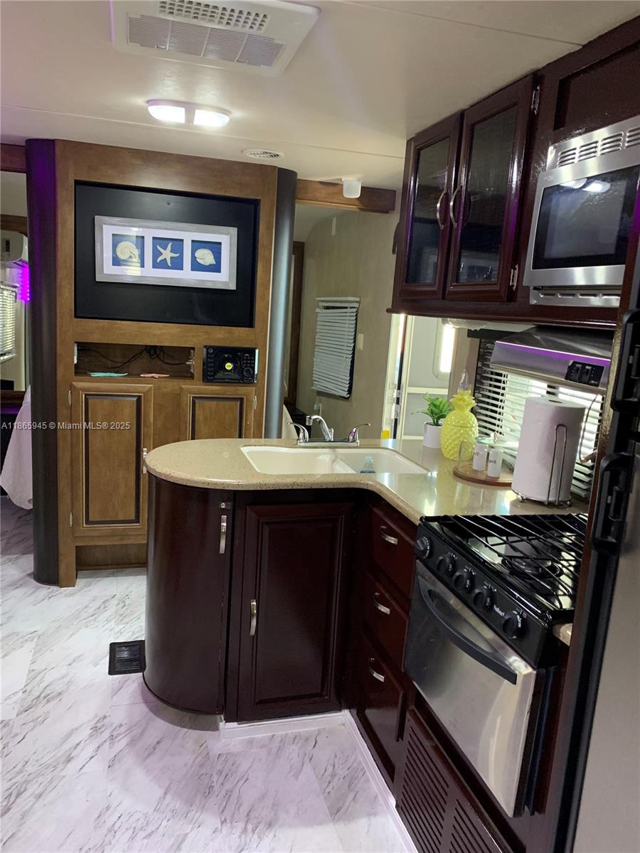CALUSA CAMPGROUND - Residential