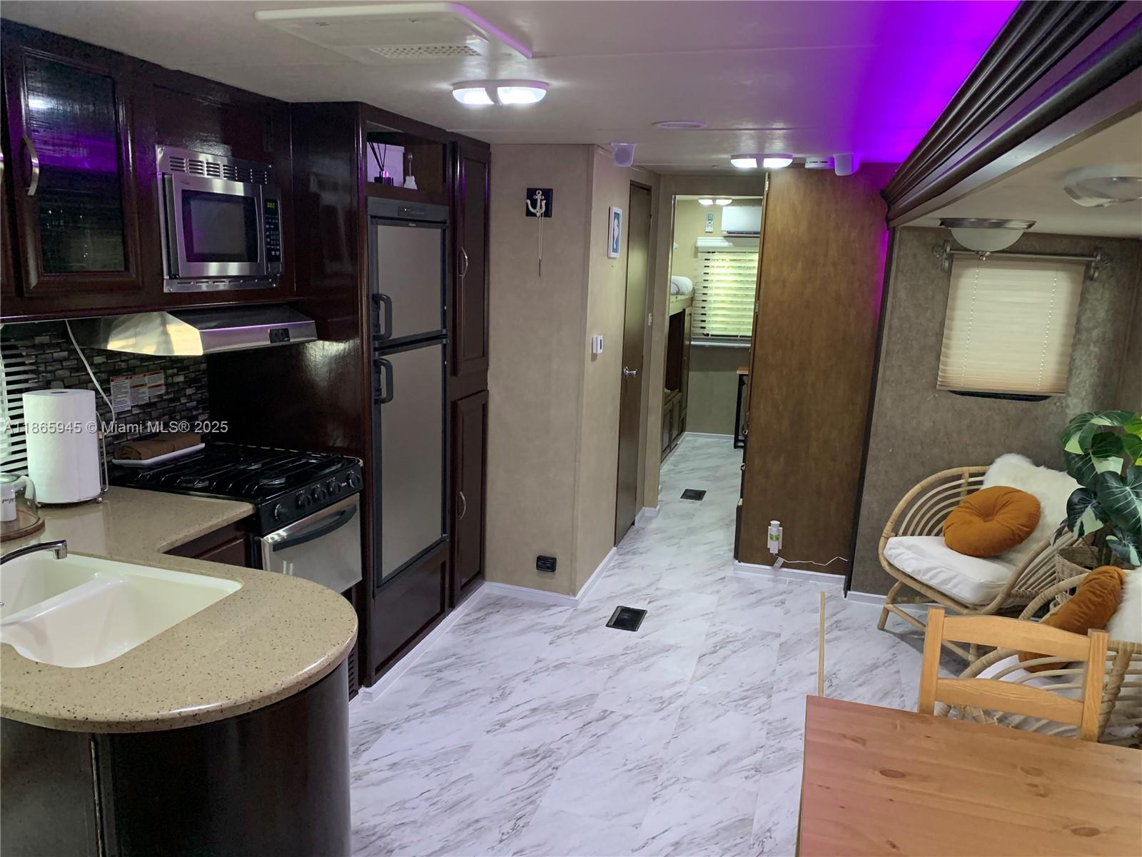 CALUSA CAMPGROUND - Residential