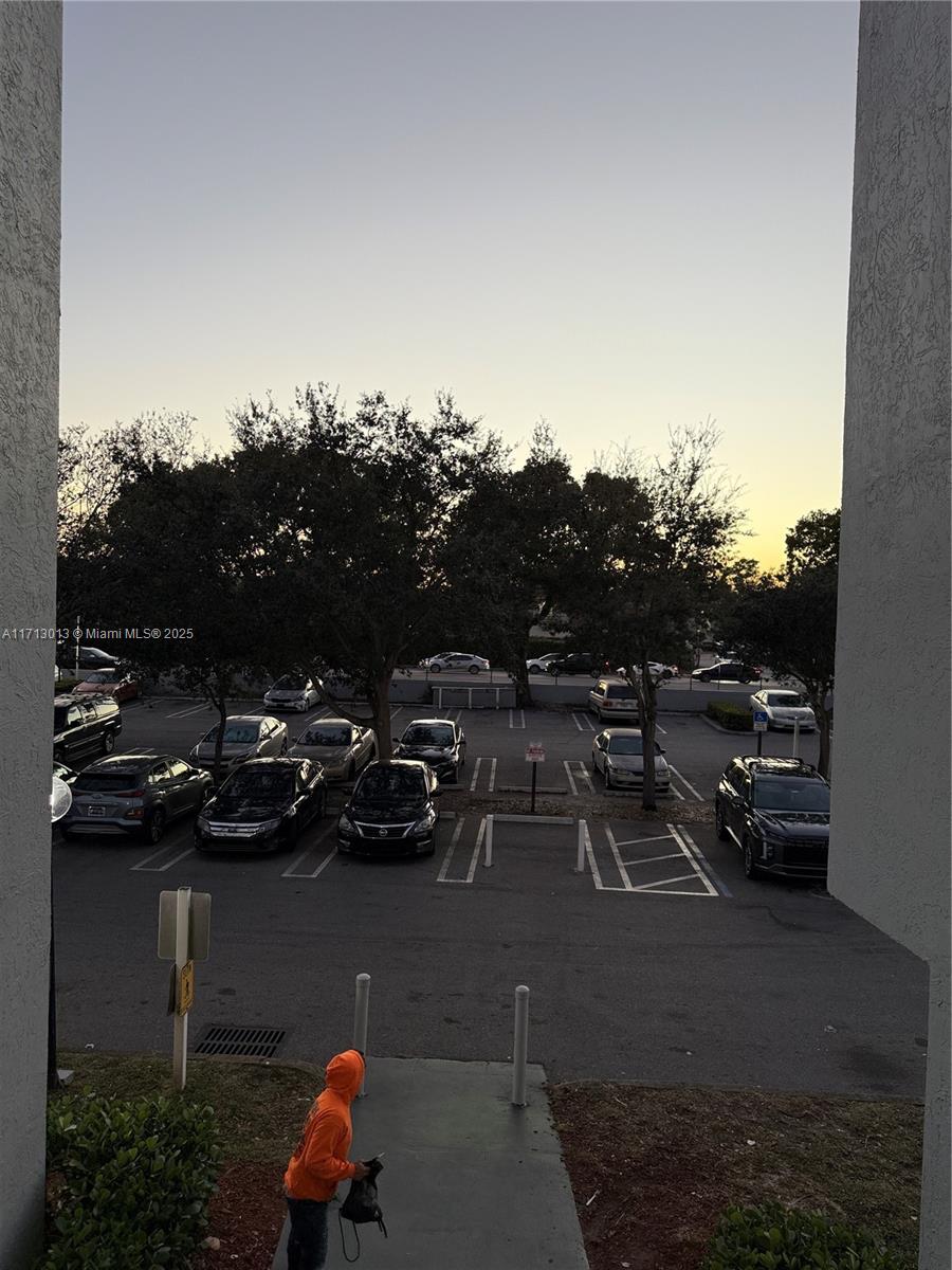 PRESIDENTIAL GOLFVIEW CON - Residential Lease