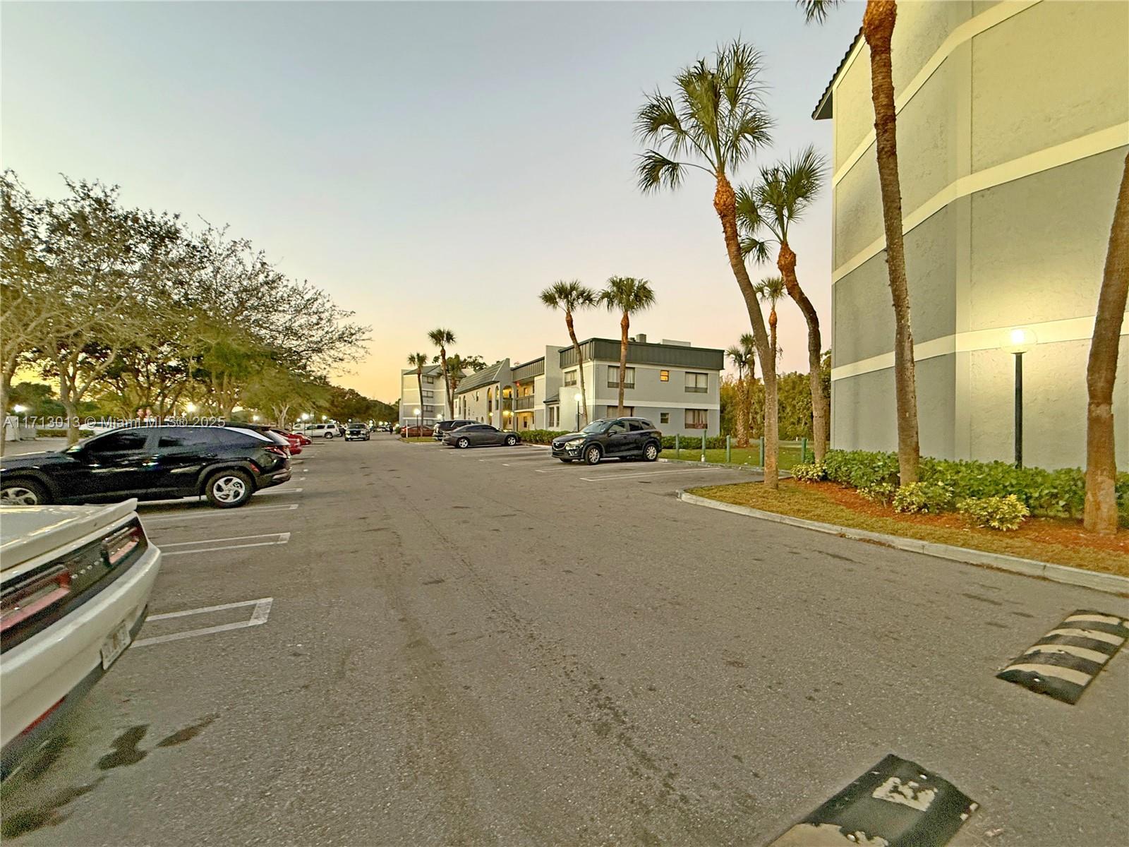 PRESIDENTIAL GOLFVIEW CON - Residential Lease