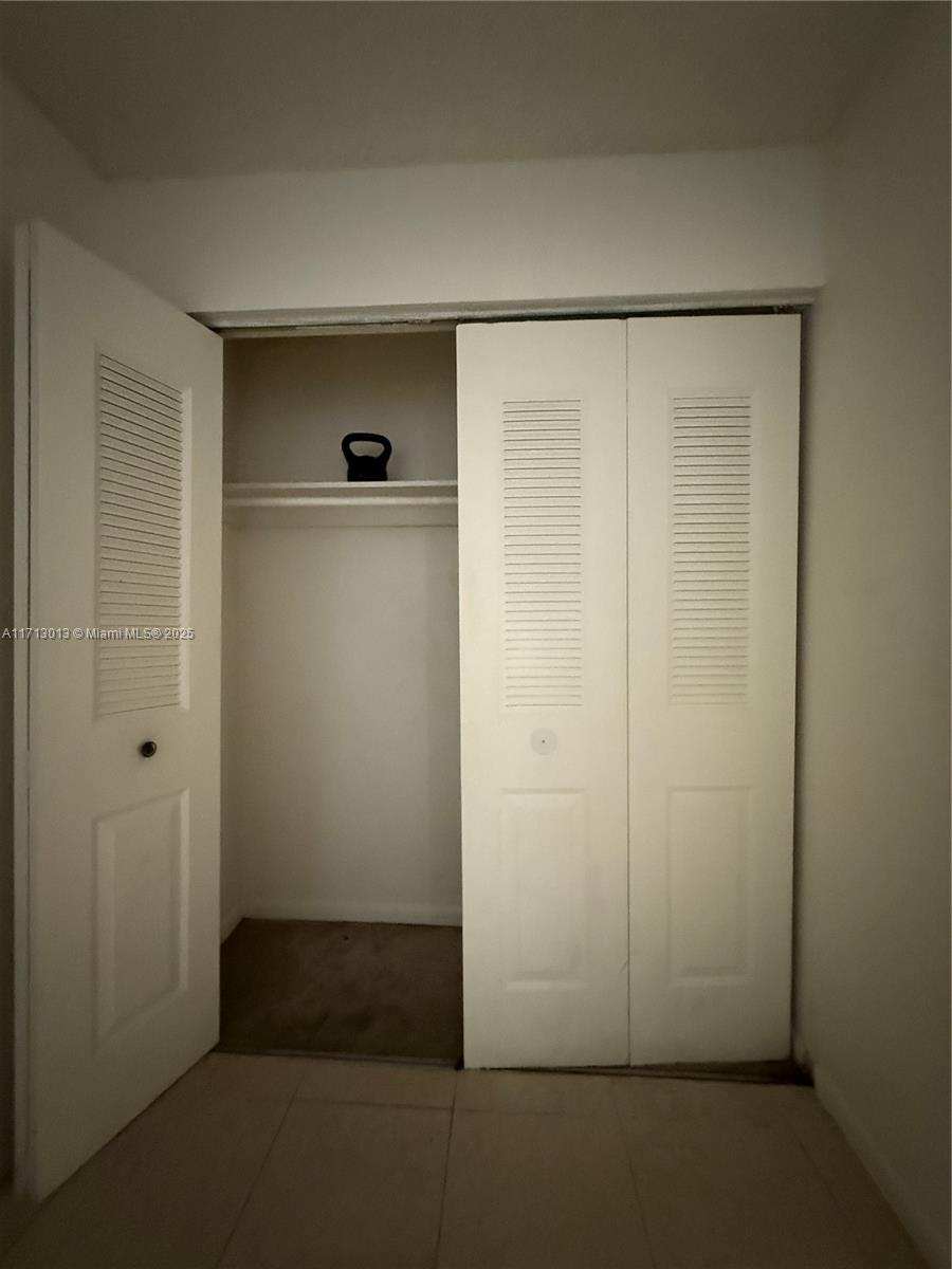 PRESIDENTIAL GOLFVIEW CON - Residential Lease