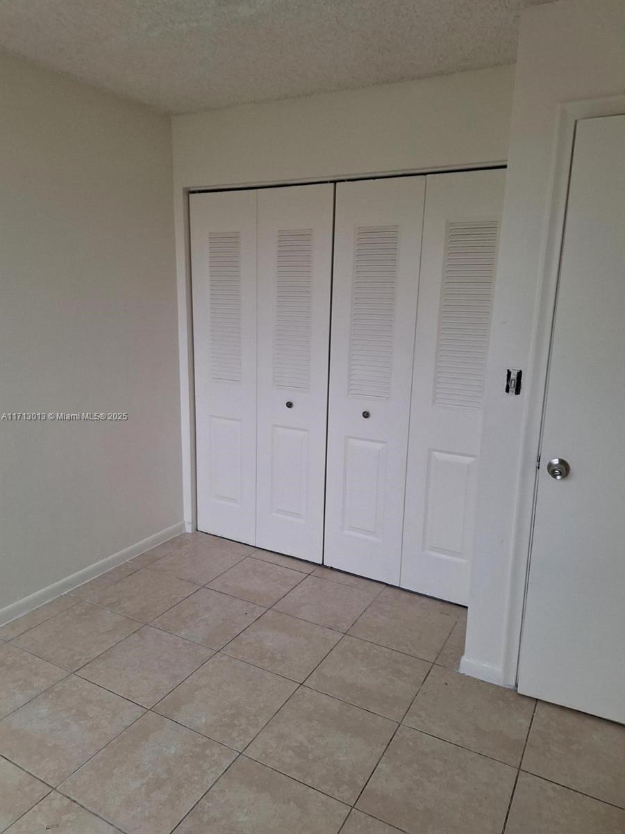 PRESIDENTIAL GOLFVIEW CON - Residential Lease