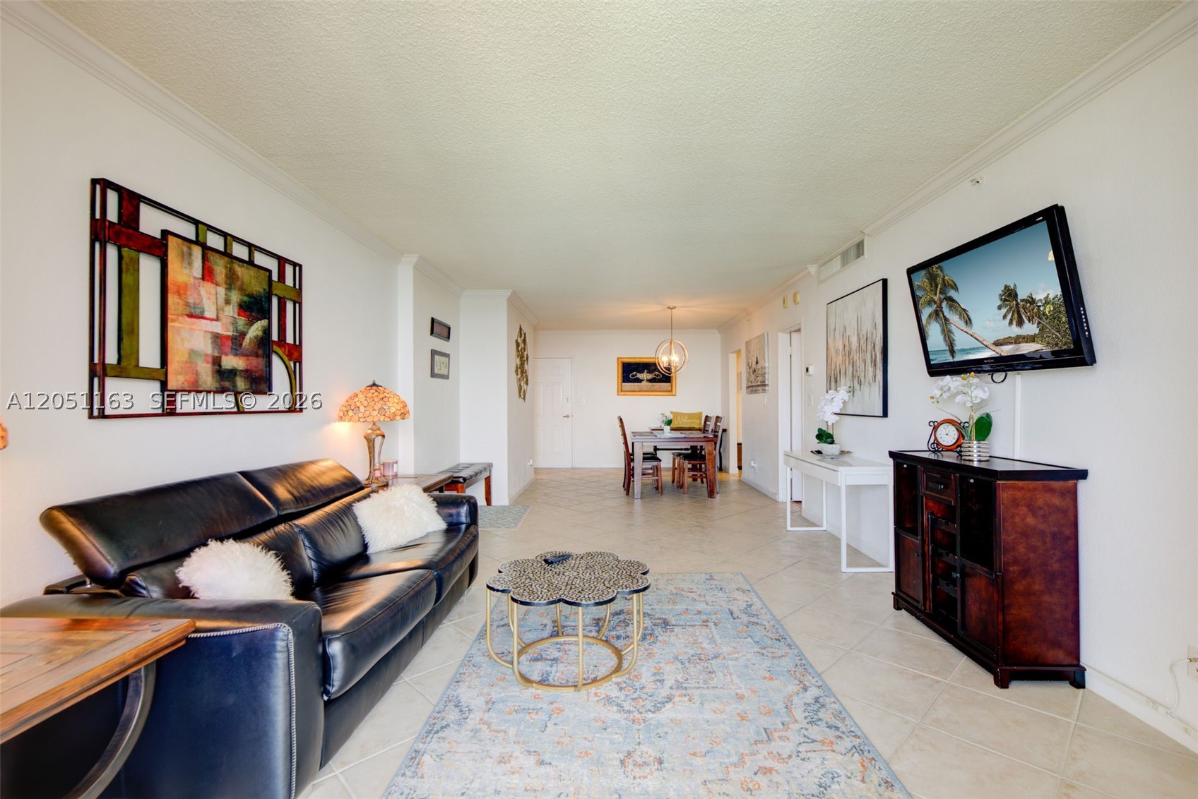 WAVE CONDO - Residential