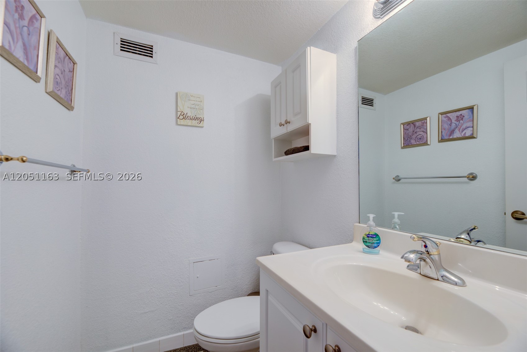 WAVE CONDO - Residential