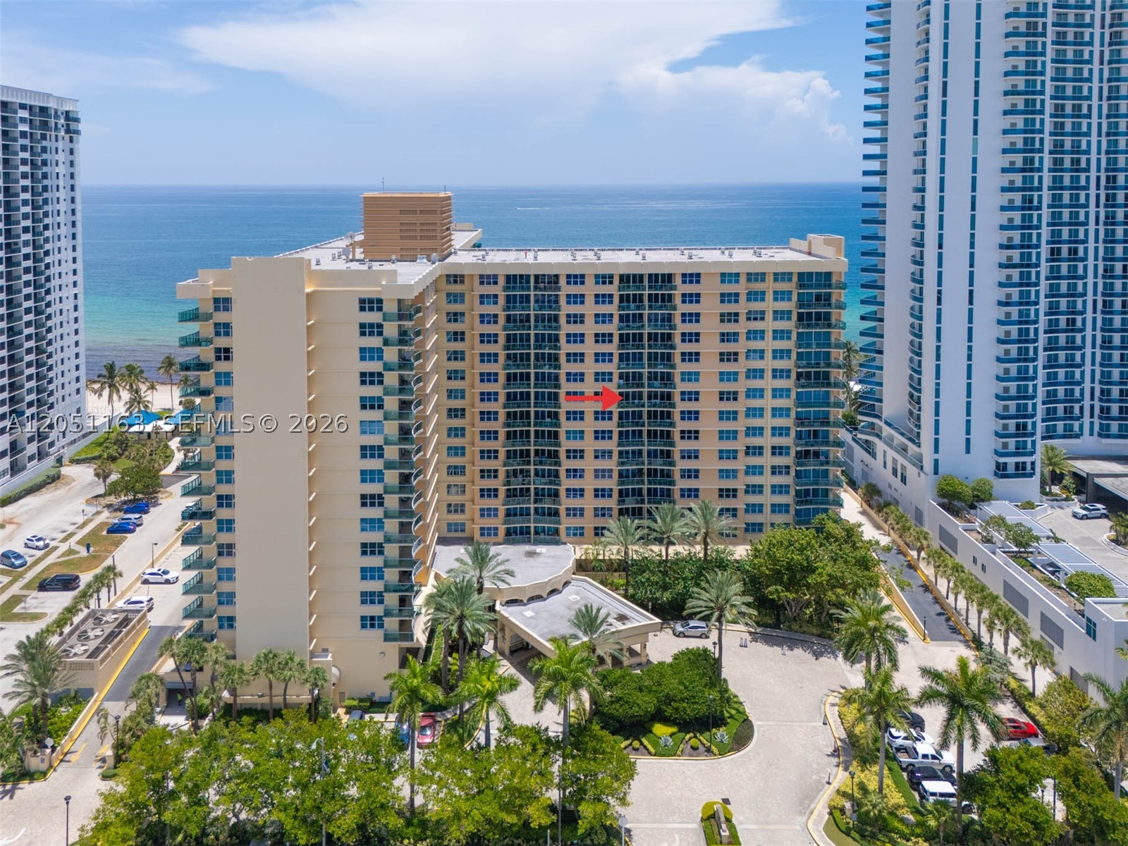 WAVE CONDO - Residential