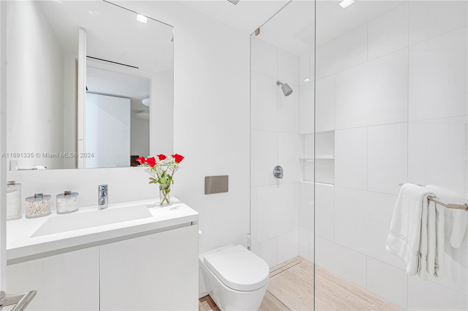 SURF CLUB CONDO - Residential