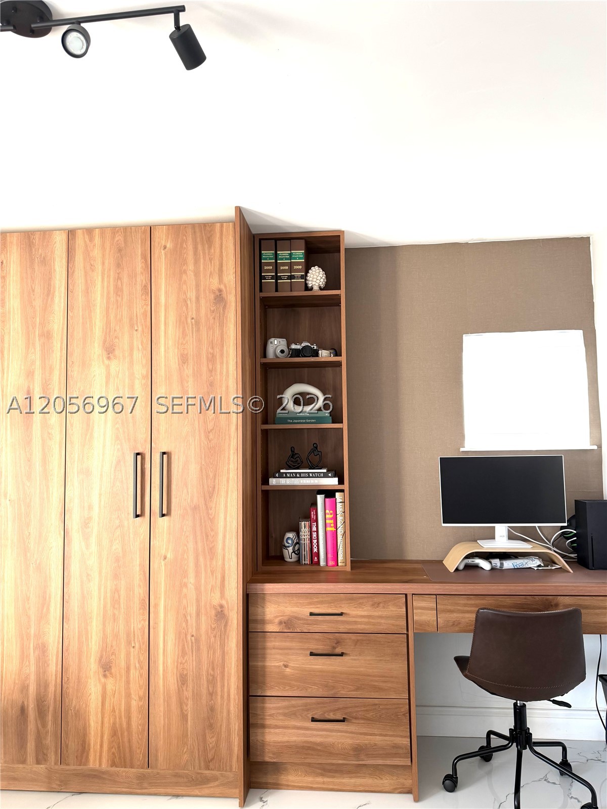 ALHAMBRA MANORS CONDO - Residential