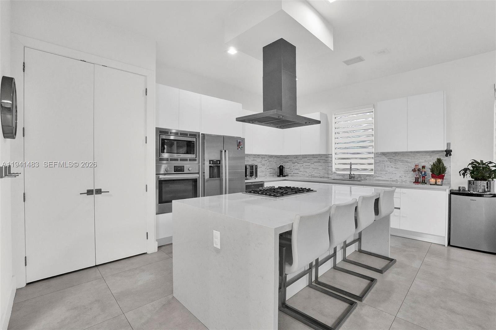 DORAL COMMONS RESIDENTIAL - Residential
