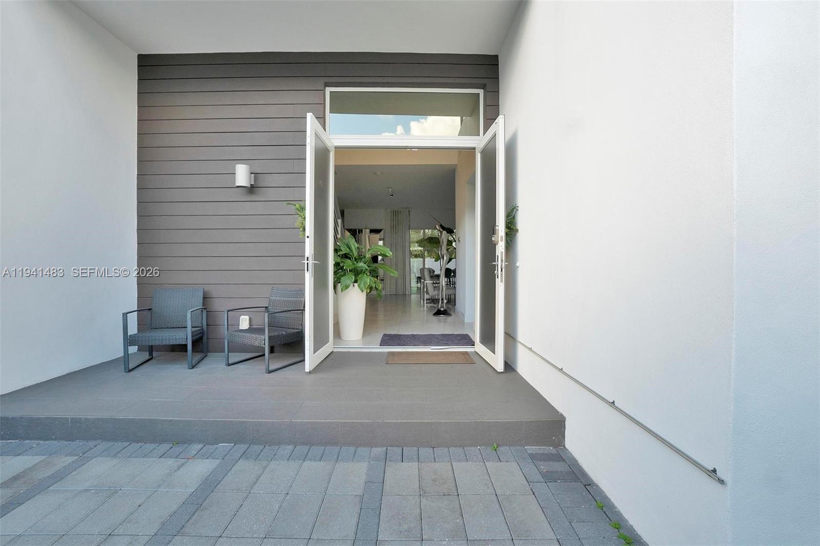 DORAL COMMONS RESIDENTIAL - Residential