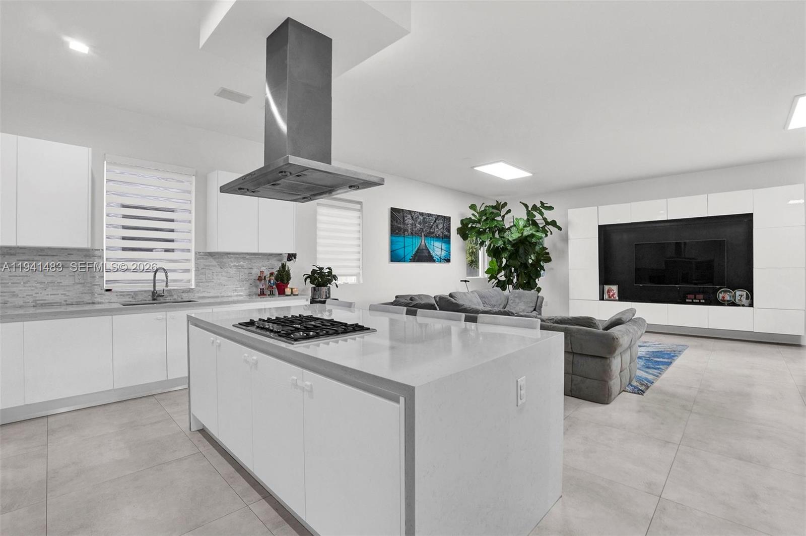 DORAL COMMONS RESIDENTIAL - Residential