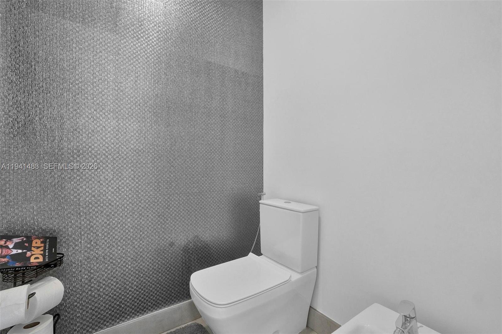 DORAL COMMONS RESIDENTIAL - Residential