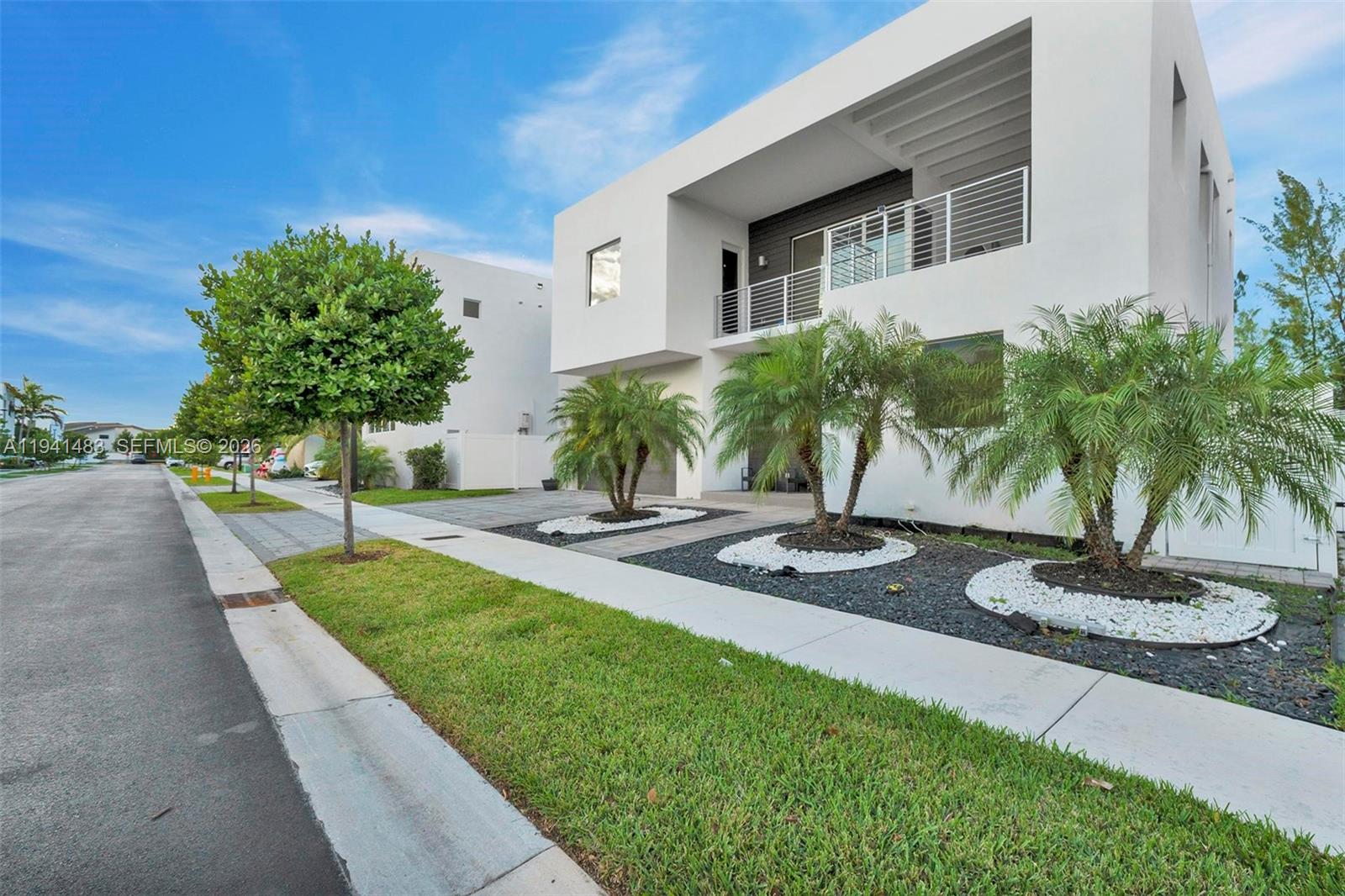 DORAL COMMONS RESIDENTIAL - Residential
