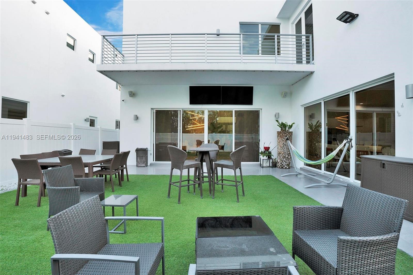 DORAL COMMONS RESIDENTIAL - Residential
