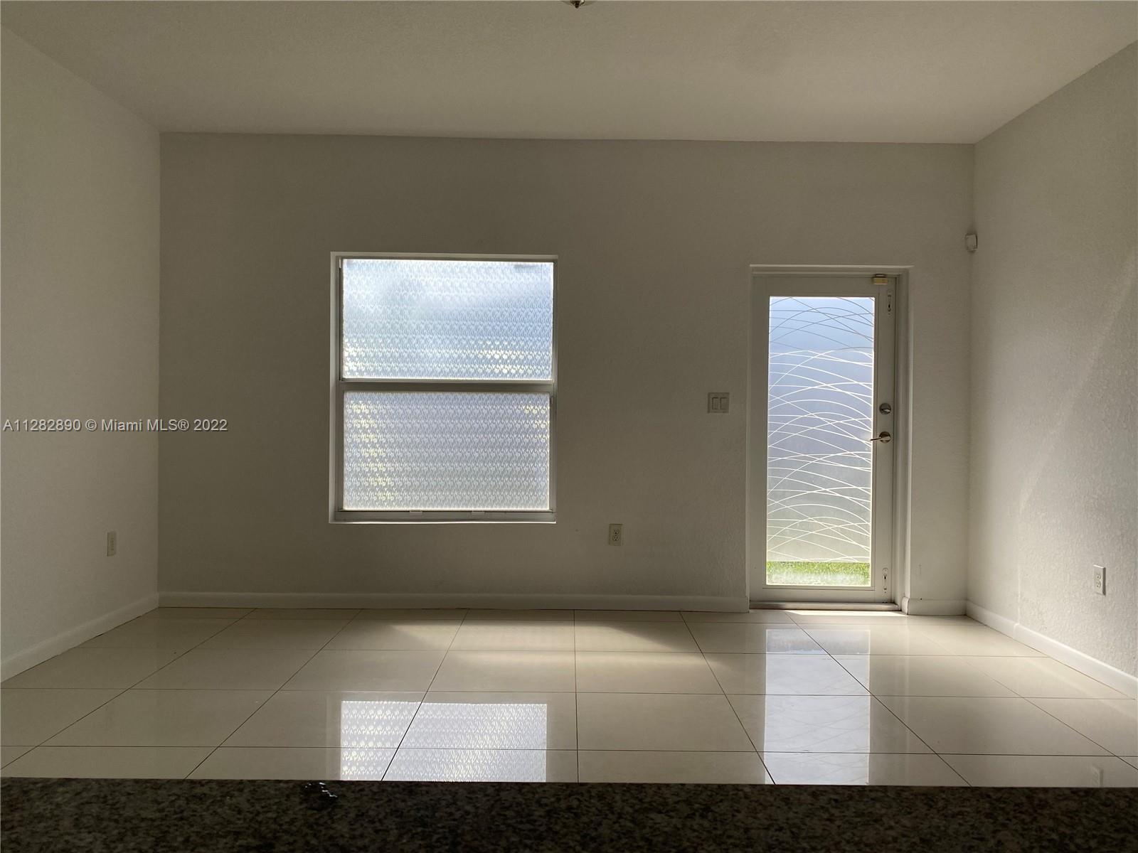 BUDDYS PARADISE - Residential