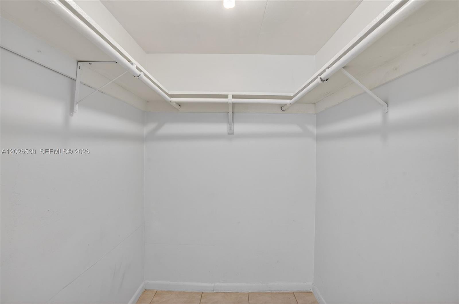 DADELAND GROVE CONDO - Residential Lease