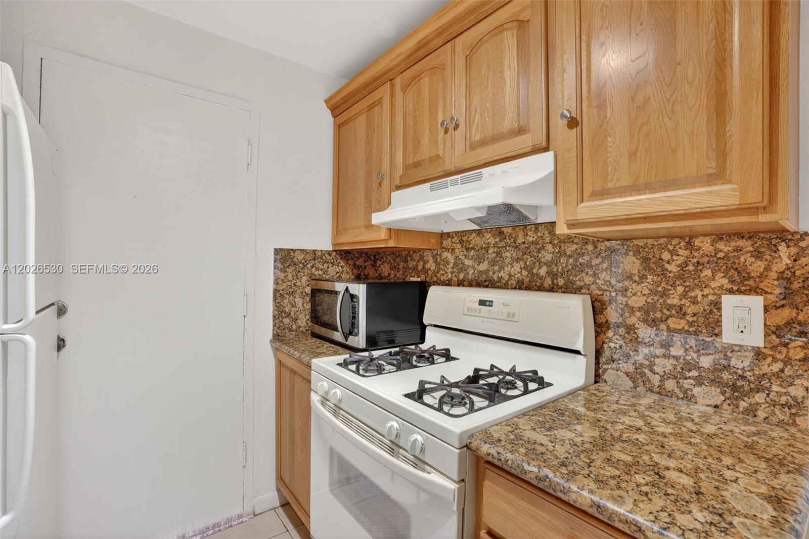 DADELAND GROVE CONDO - Residential Lease