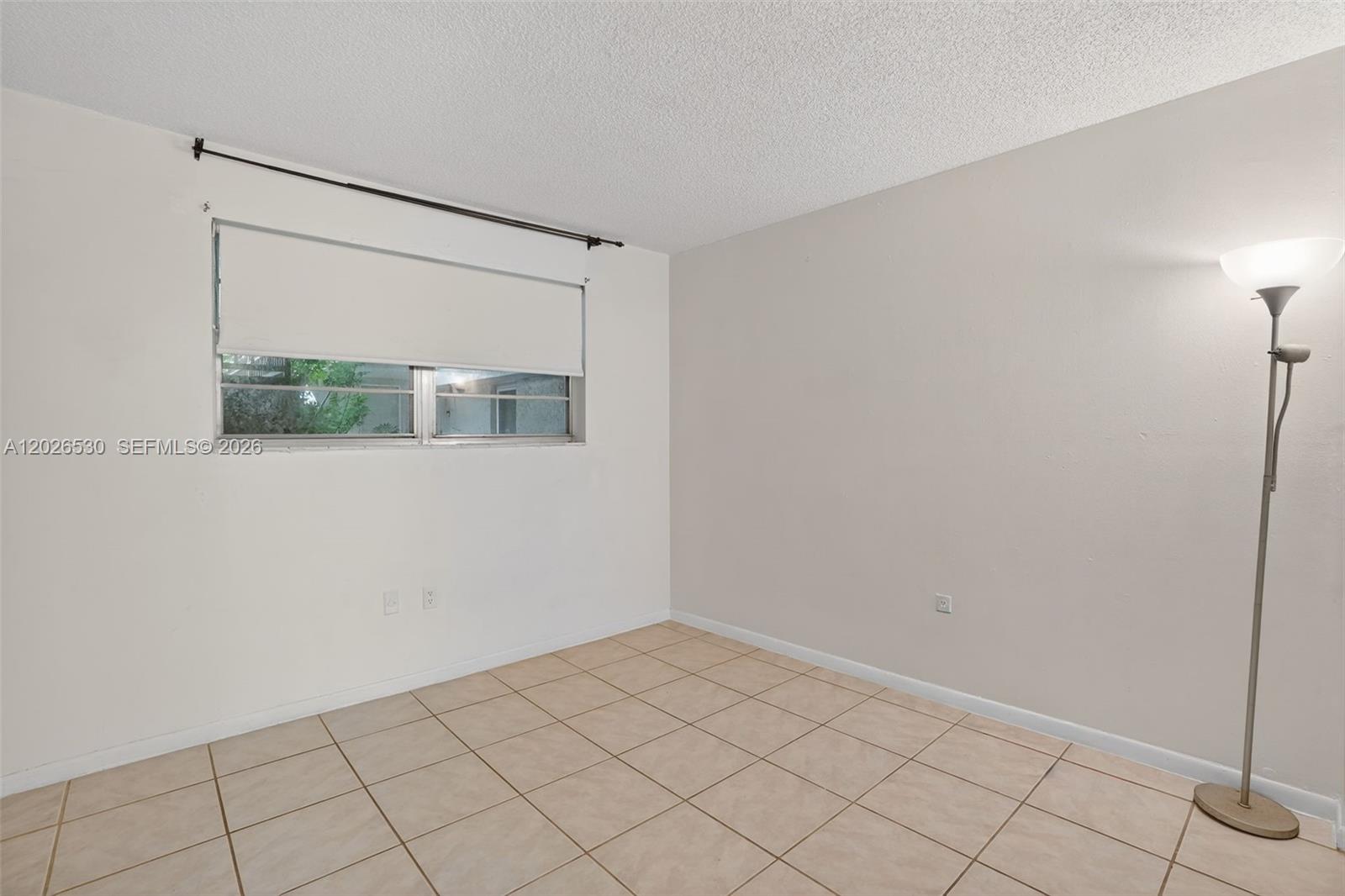 DADELAND GROVE CONDO - Residential Lease