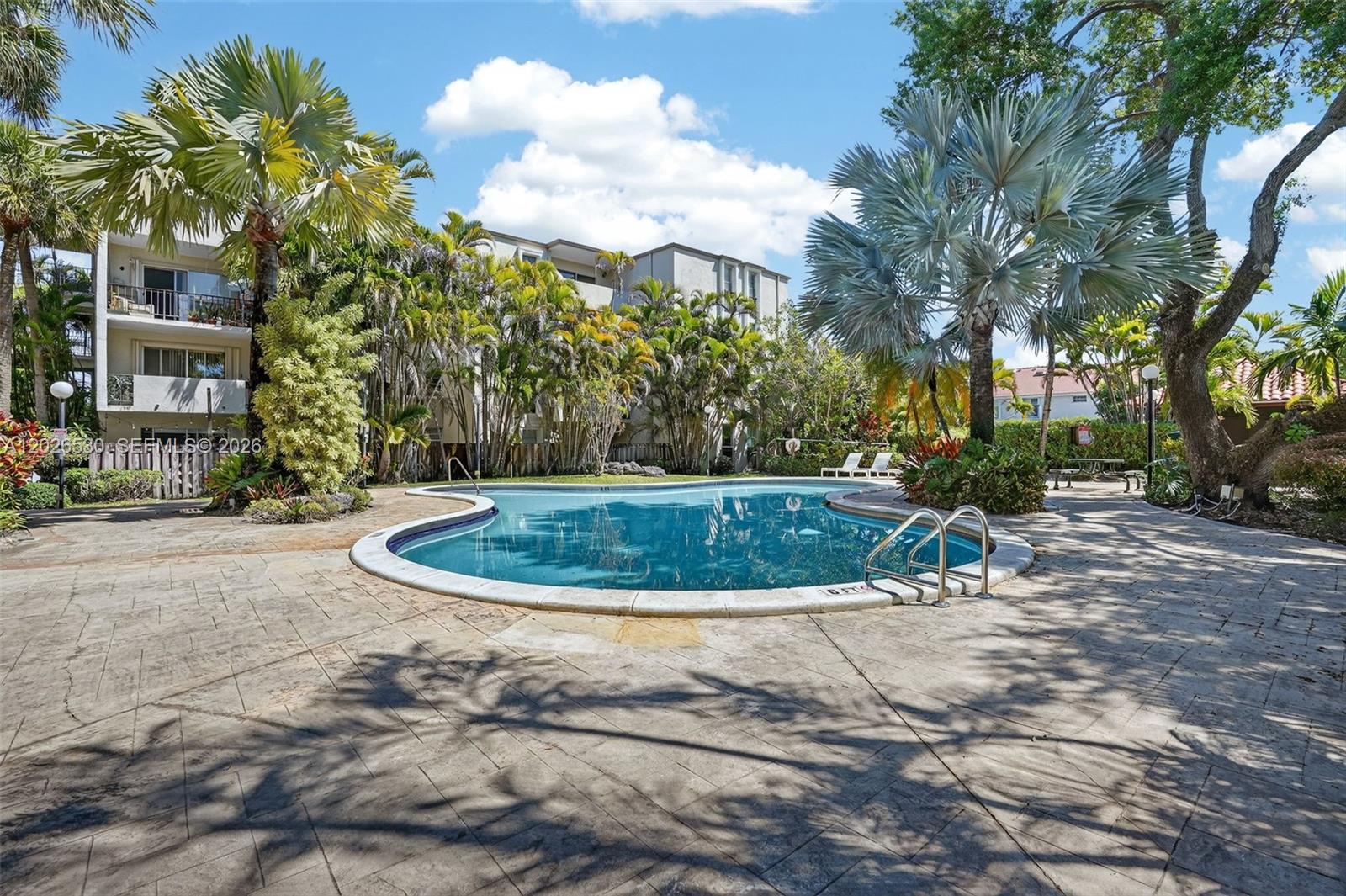 DADELAND GROVE CONDO - Residential Lease