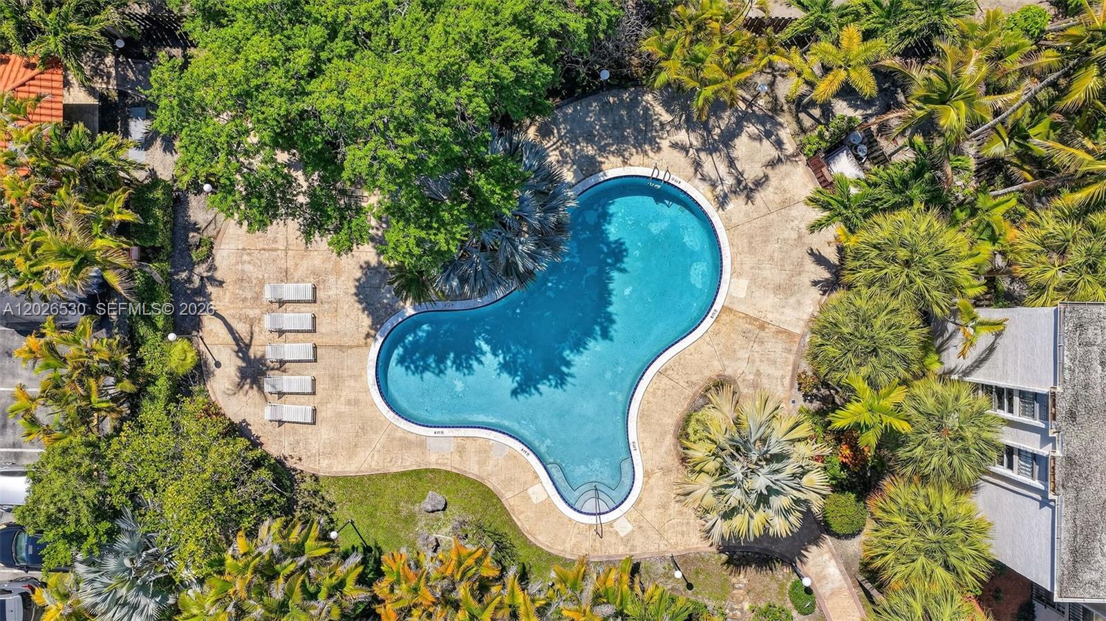 DADELAND GROVE CONDO - Residential Lease