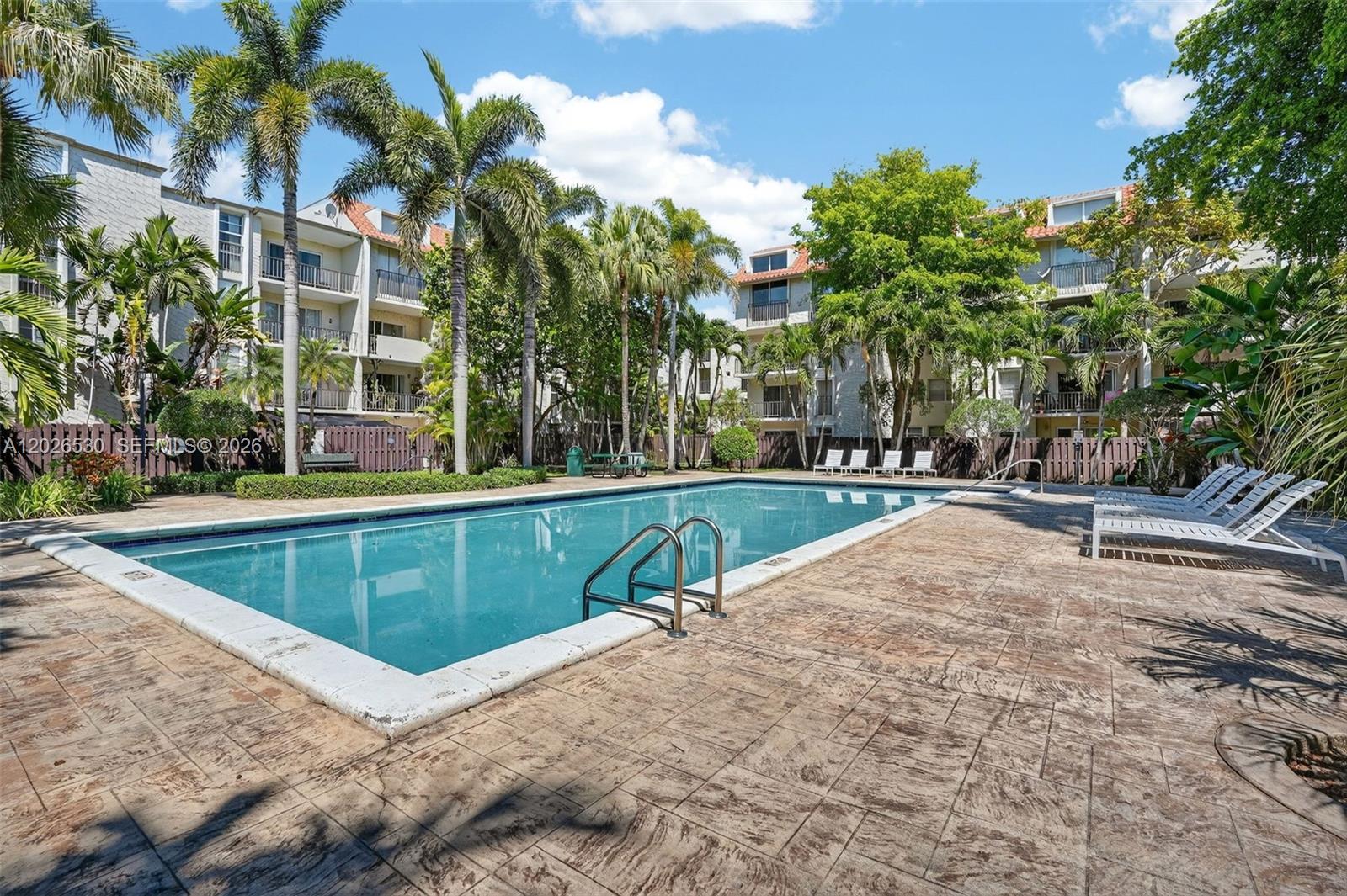 DADELAND GROVE CONDO - Residential Lease