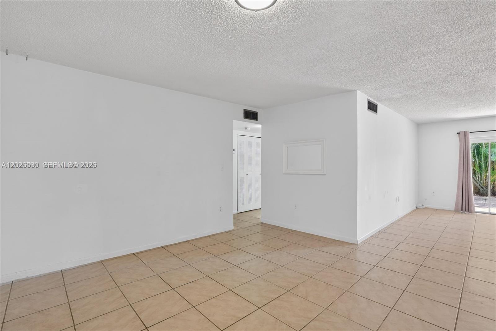 DADELAND GROVE CONDO - Residential Lease