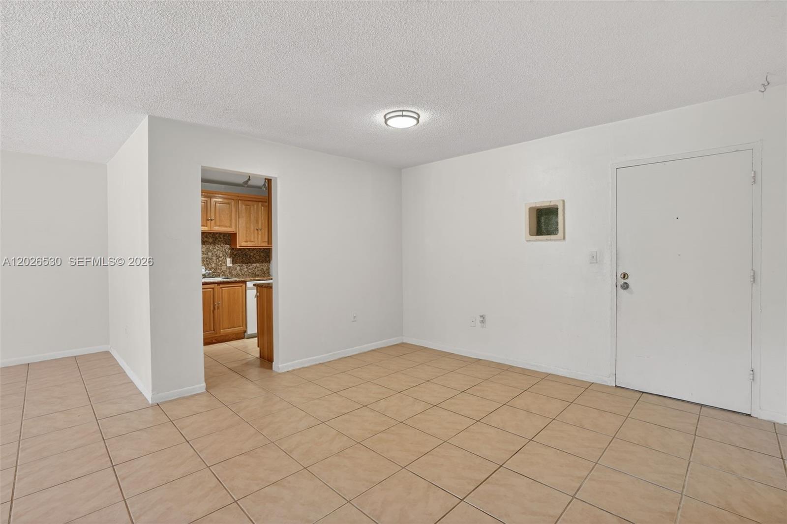 DADELAND GROVE CONDO - Residential Lease