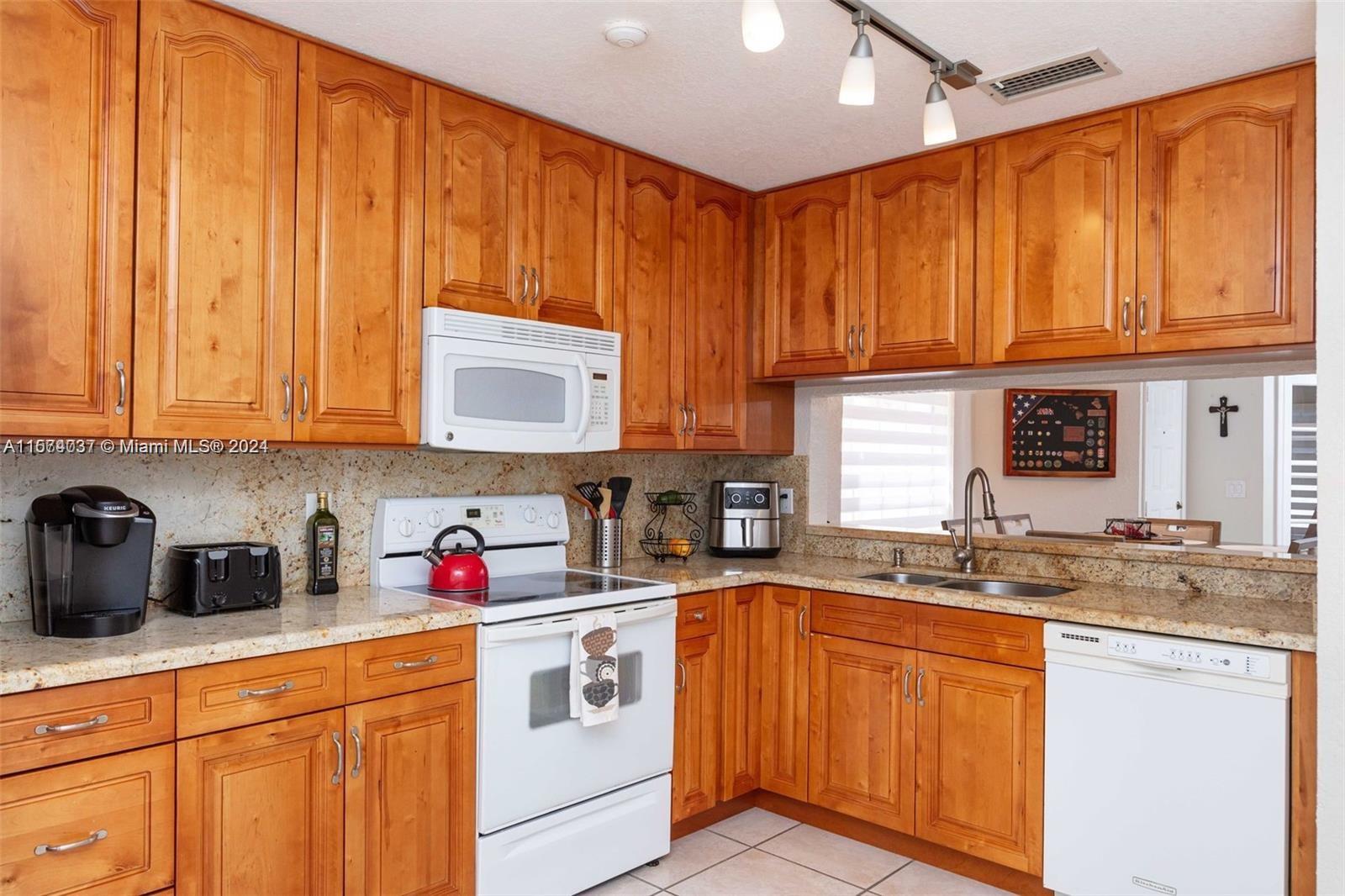 Emerald Isle - Residential