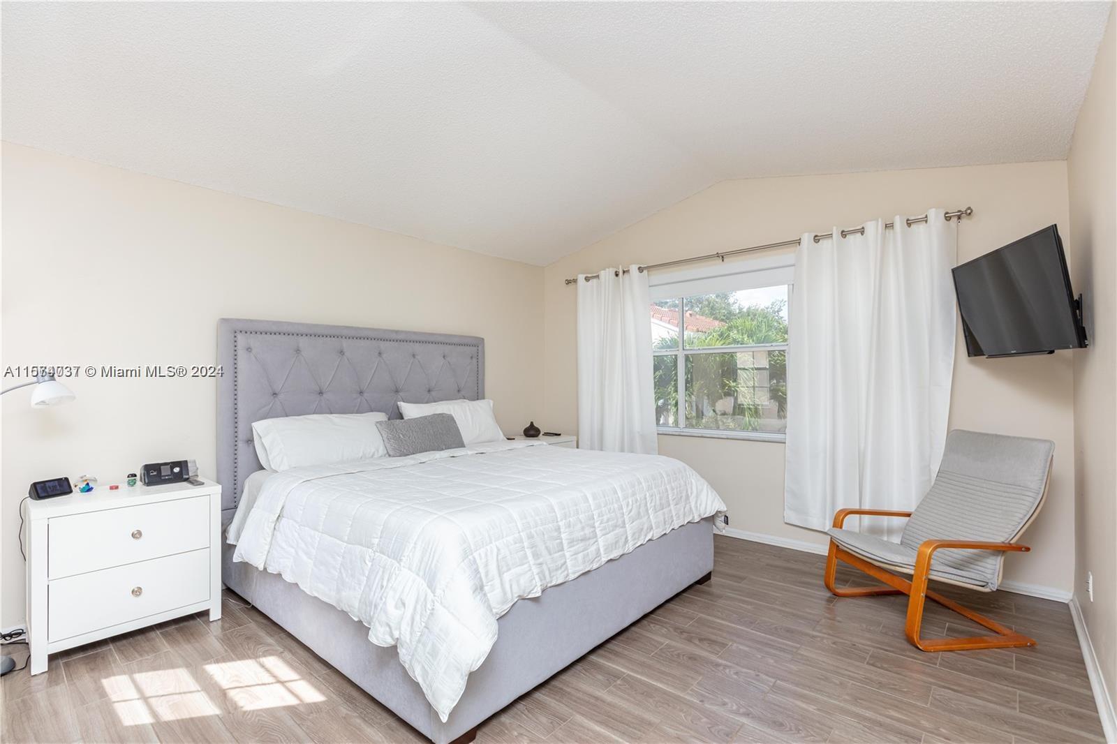 Emerald Isle - Residential