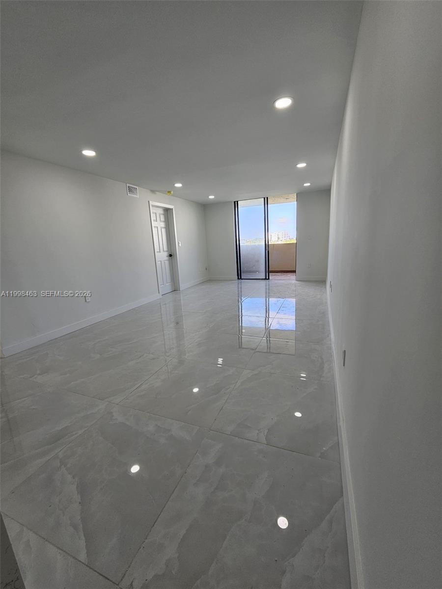 BAY PLAZA CONDO - Residential