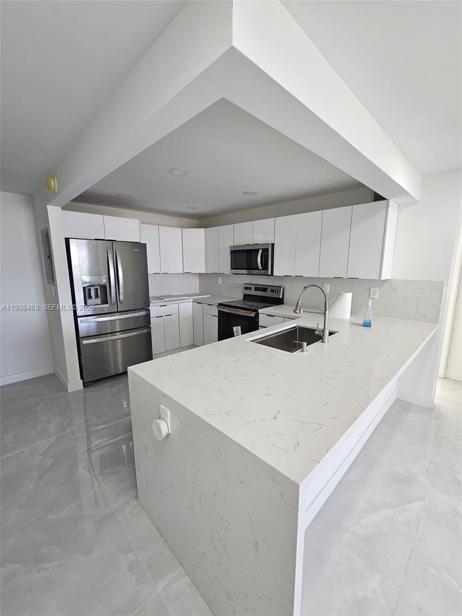 BAY PLAZA CONDO - Residential