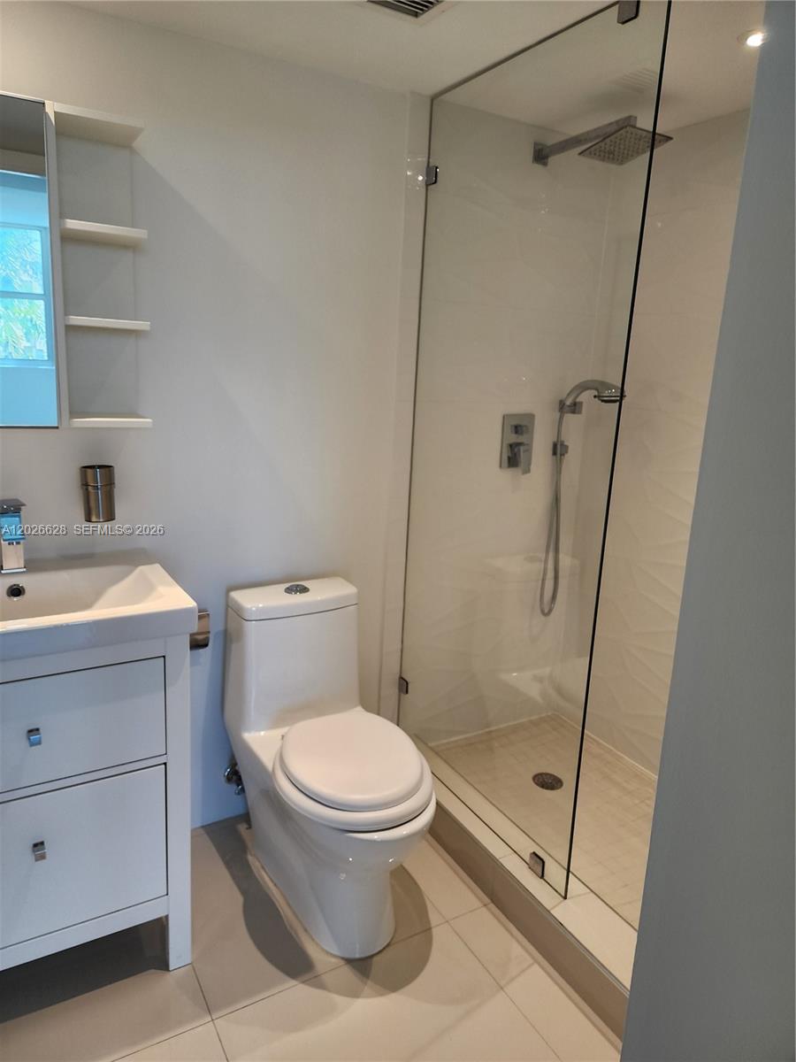 REEF EAST CONDO - Residential