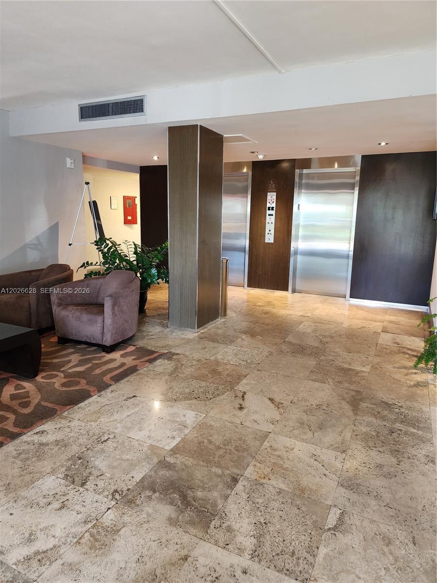 REEF EAST CONDO - Residential