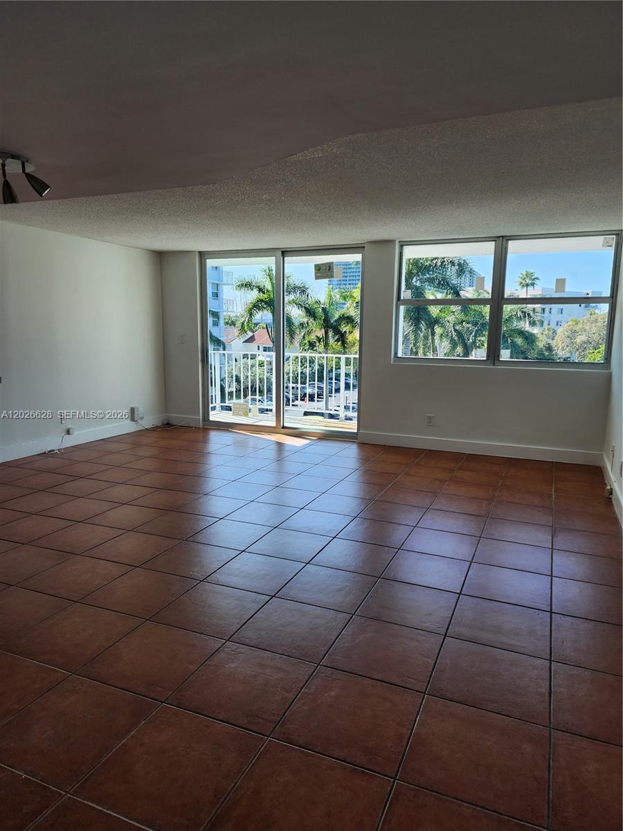 REEF EAST CONDO - Residential