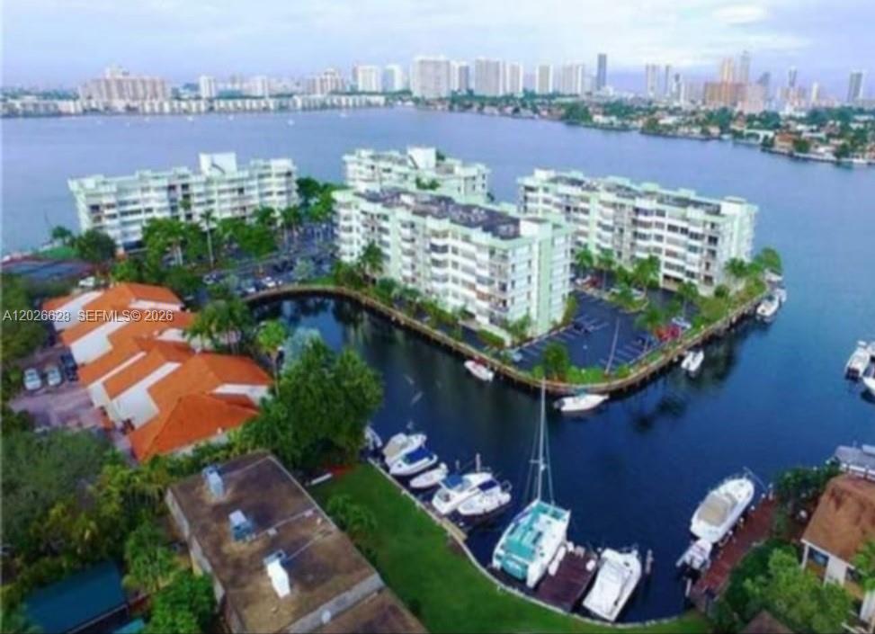 REEF EAST CONDO - Residential