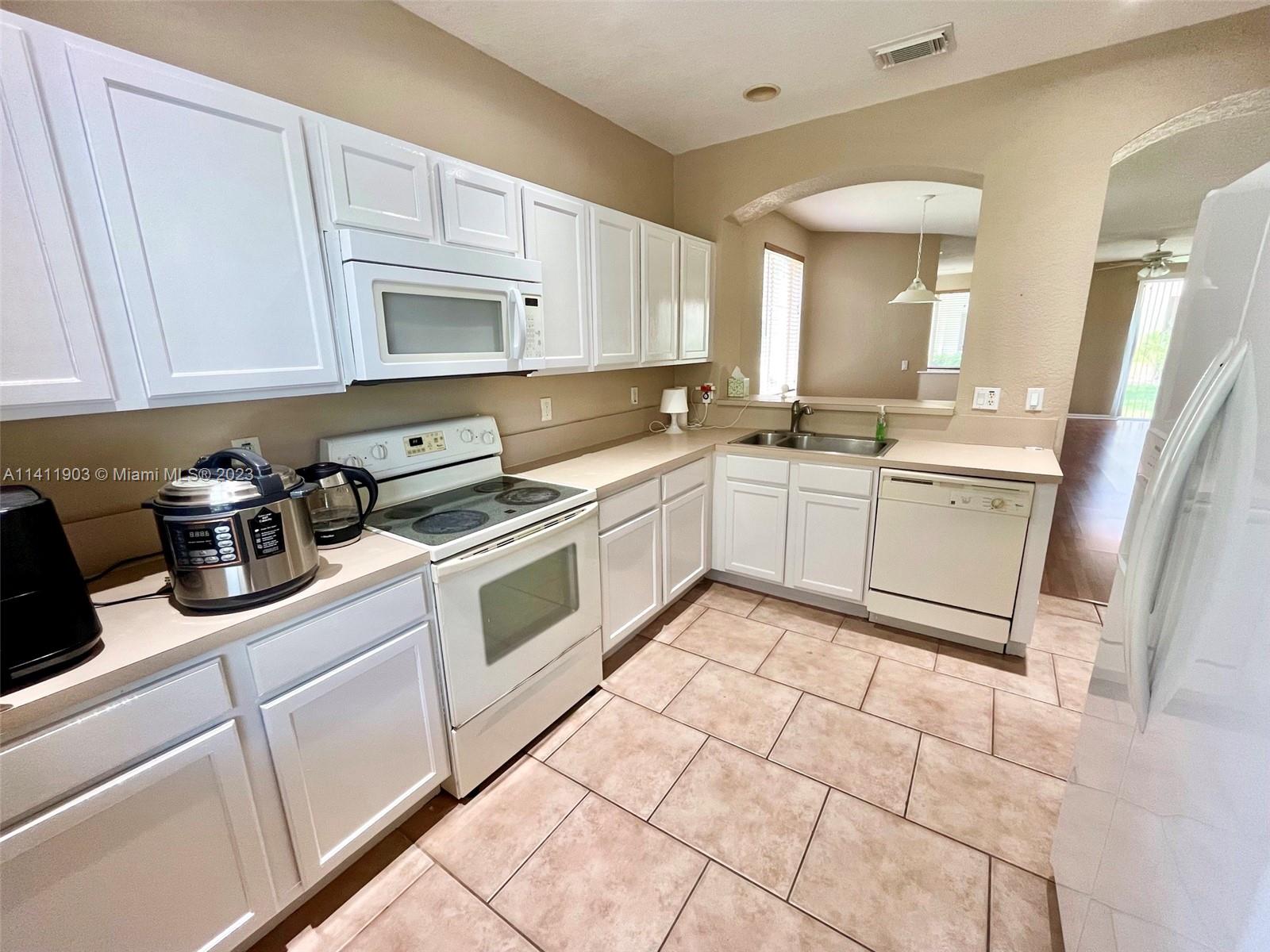 QUANTUM PARK TOWNHOMES - Residential Lease