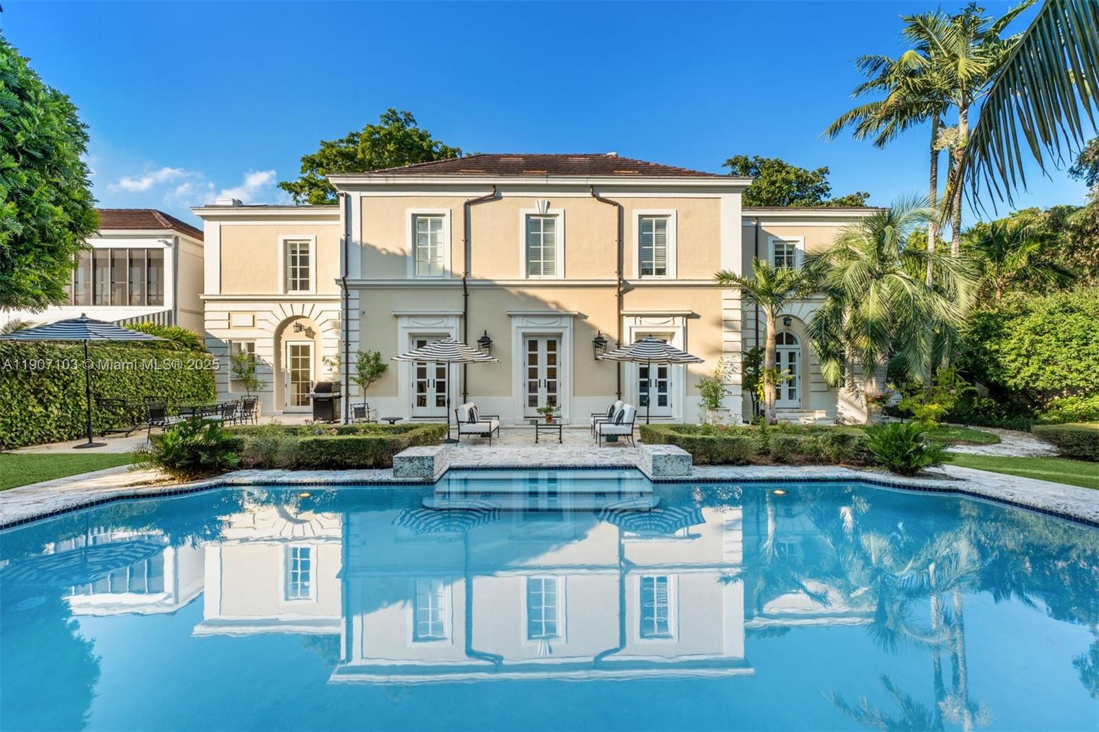 CORAL GABLES RIVIERA SEC - Residential