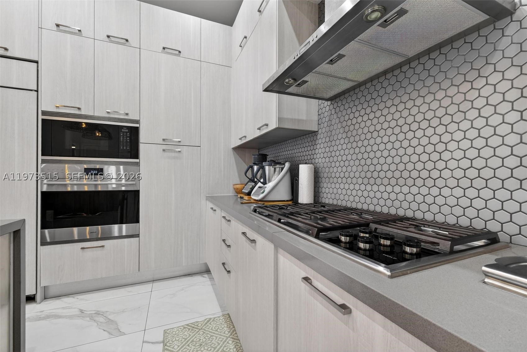 DOWNTOWN DORAL SOUTH PHAS - Residential