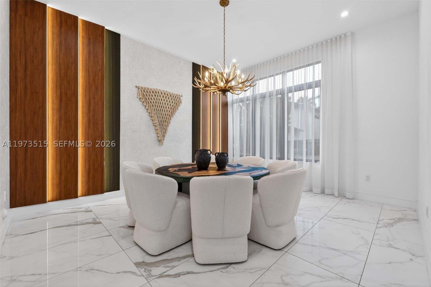 DOWNTOWN DORAL SOUTH PHAS - Residential