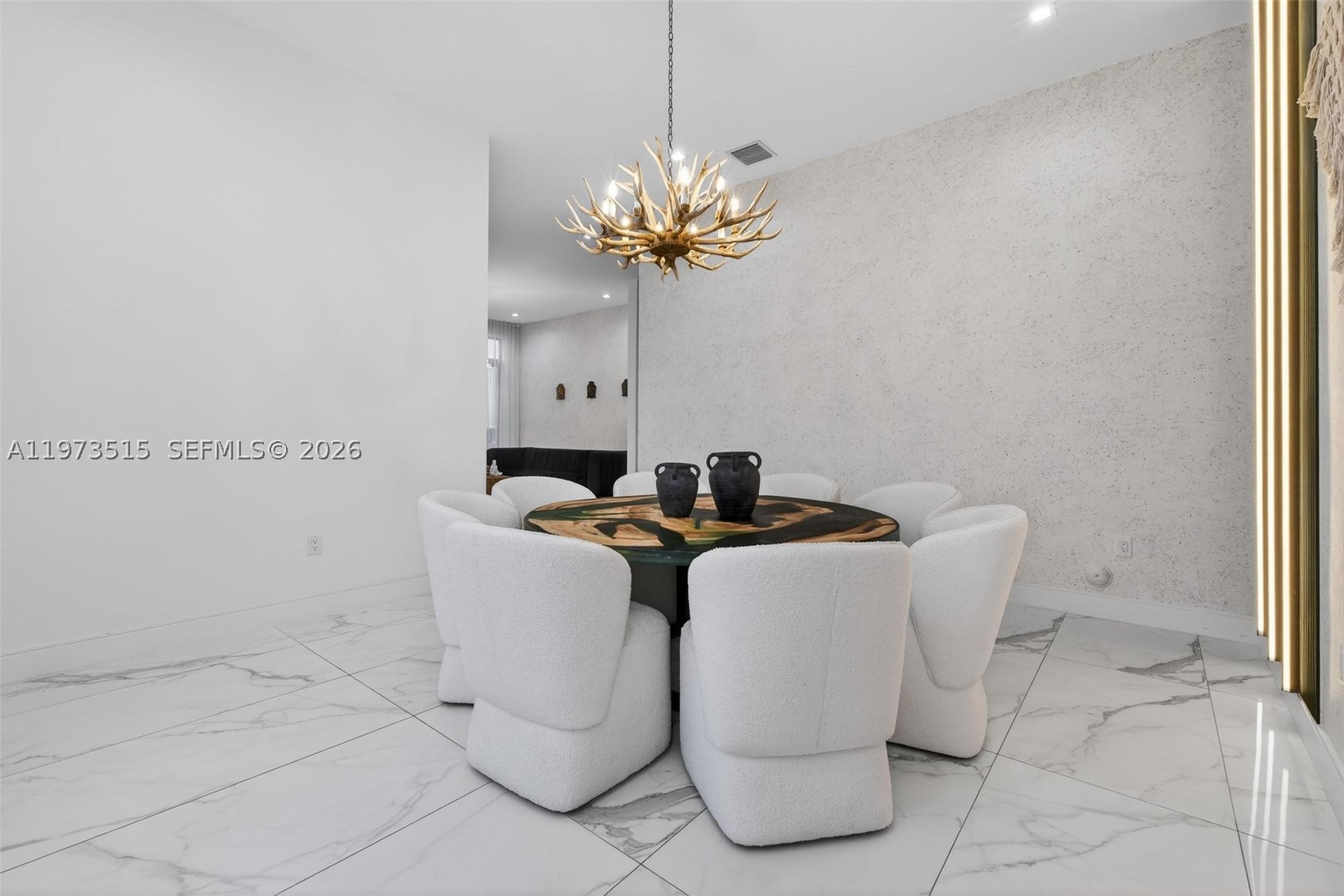 DOWNTOWN DORAL SOUTH PHAS - Residential