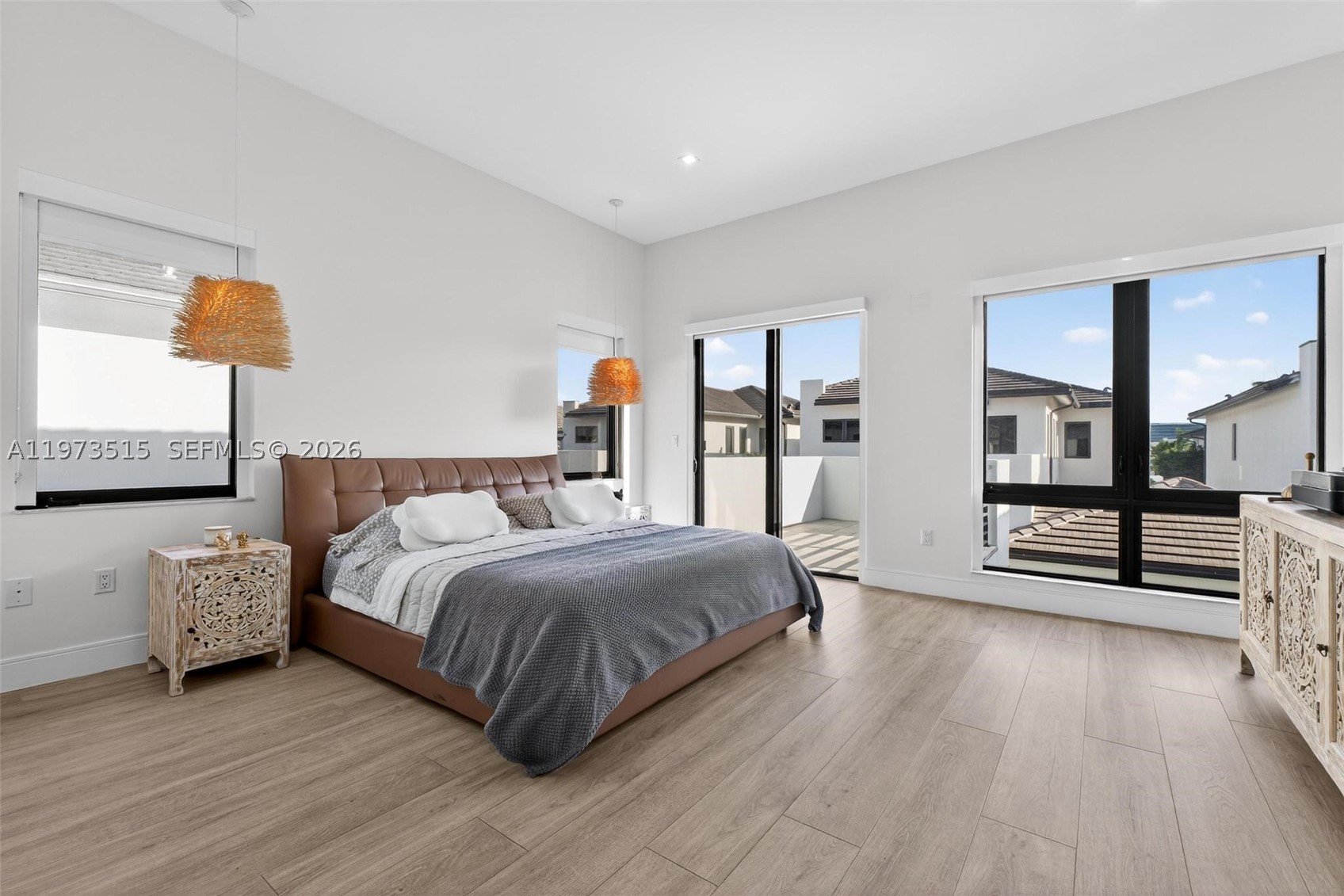 DOWNTOWN DORAL SOUTH PHAS - Residential