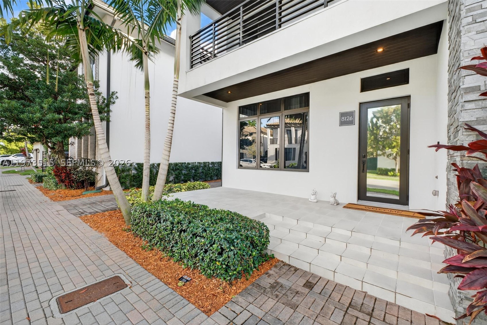 DOWNTOWN DORAL SOUTH PHAS - Residential